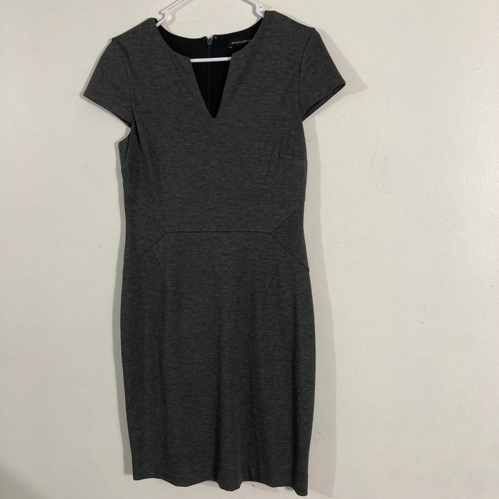 Banana Republic Sheath Dress Womens 2 Grey  Cap Sleeve Notched Neckline
